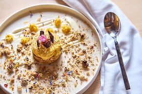 Aurora Luxury Suites