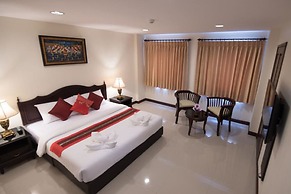 True Siam Rangnam Hotel