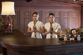 True Siam Rangnam Hotel