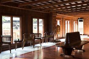 True Siam Rangnam Hotel