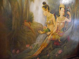 True Siam Rangnam Hotel