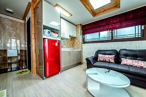 Jungmun JejuHue Pension