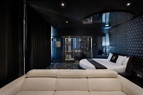 Hugo's Boutique Hotel - Adults Only