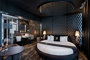 Hugo's Boutique Hotel - Adults Only