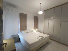 Albatross Studios & Apartments