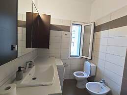 Albatross Studios & Apartments