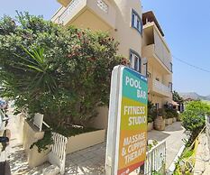 Albatross Studios & Apartments