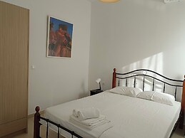 Albatross Studios & Apartments