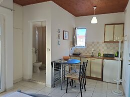 Albatross Studios & Apartments