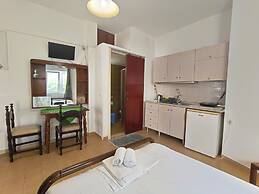 Albatross Studios & Apartments