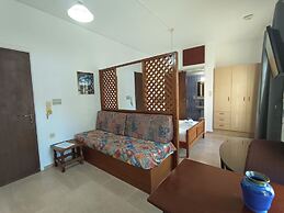 Albatross Studios & Apartments