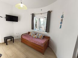 Albatross Studios & Apartments