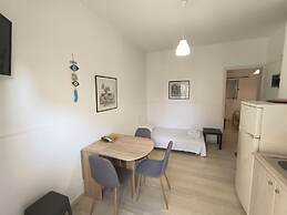 Albatross Studios & Apartments