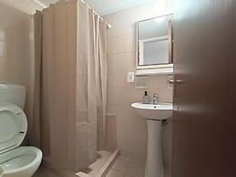 Albatross Studios & Apartments