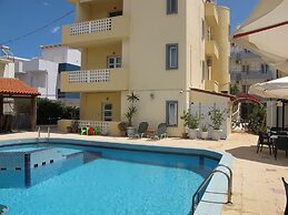 Albatross Studios & Apartments