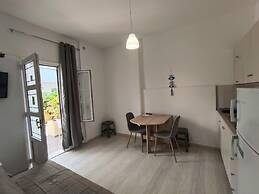 Albatross Studios & Apartments