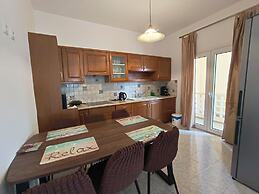 Albatross Studios & Apartments