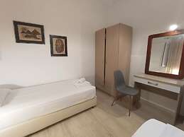 Albatross Studios & Apartments