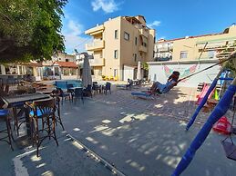 Albatross Studios & Apartments