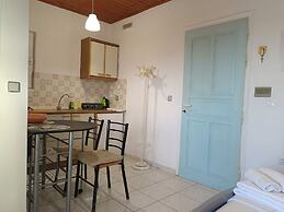 Albatross Studios & Apartments