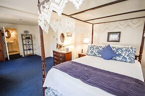 Rosewood Country Inn