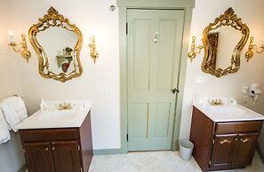 Rosewood Country Inn