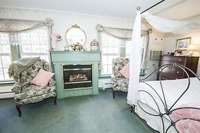 Rosewood Country Inn