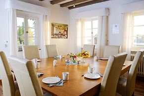 RheinRiver Guesthouse - Direkt am Rhein