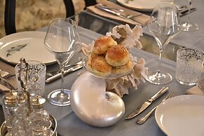 Scilla Maris Charming Suites-Restaurant