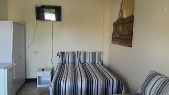 Hotel Bar Emergency 911