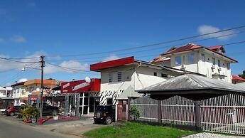 Hotel Bar Emergency 911