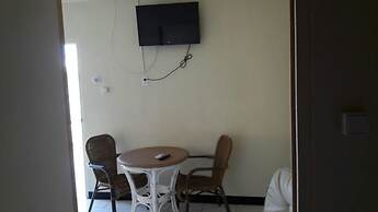 Hotel Bar Emergency 911