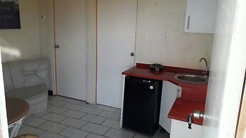 Hotel Bar Emergency 911