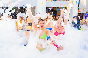 Lub d Phuket Patong - Hostel