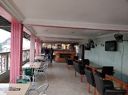 Semper Diamond Lodge