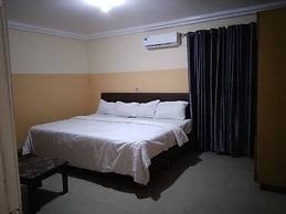 Semper Diamond Lodge