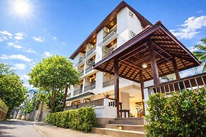 Rendezvous Classic House
