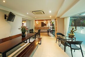 Rendezvous Classic House