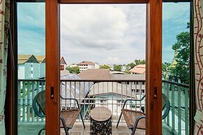 Rendezvous Classic House