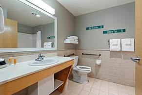 Quarterdeck Resort & Restaurant