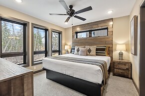 Quarterdeck Resort & Restaurant