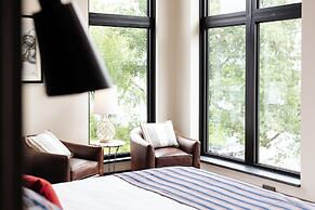 Quarterdeck Resort & Restaurant