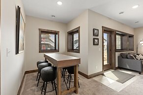 Quarterdeck Resort & Restaurant