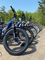 Quarterdeck Resort & Restaurant