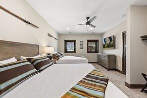 Quarterdeck Resort & Restaurant