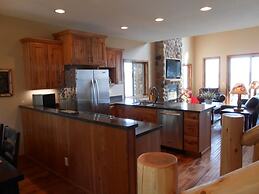 Quarterdeck Resort & Restaurant