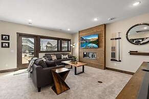 Quarterdeck Resort & Restaurant