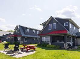 Quarterdeck Resort & Restaurant