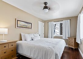 Quarterdeck Resort & Restaurant