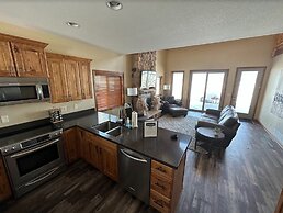 Quarterdeck Resort & Restaurant